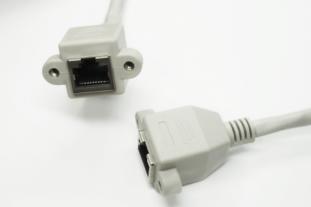 連接器射出成形