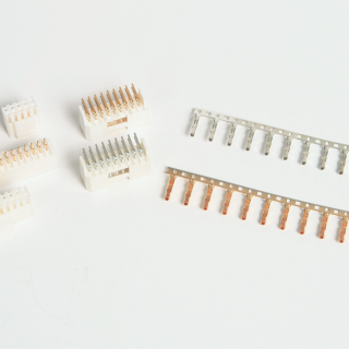 Housing &amp; Terminal